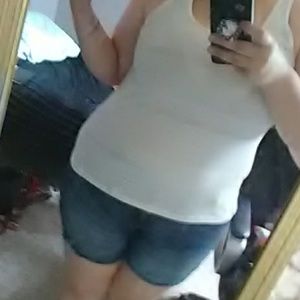 White patterned tanktops